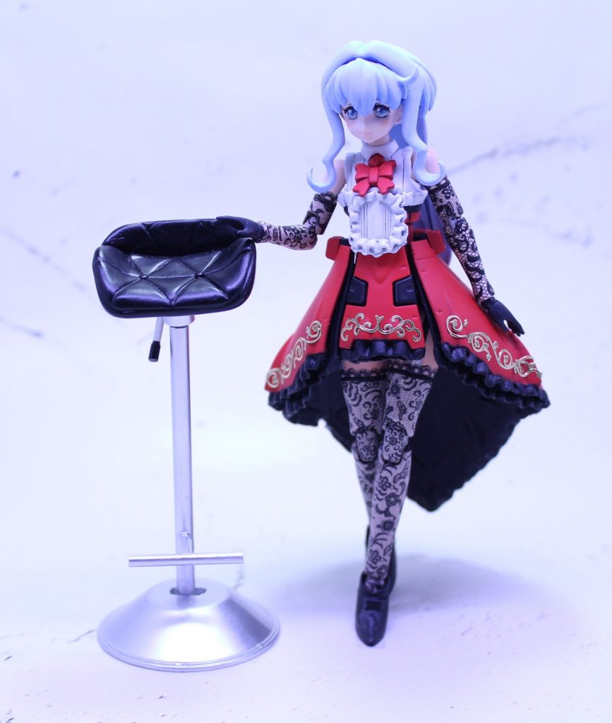 合わせて自作のカウンターチェアーも作りました