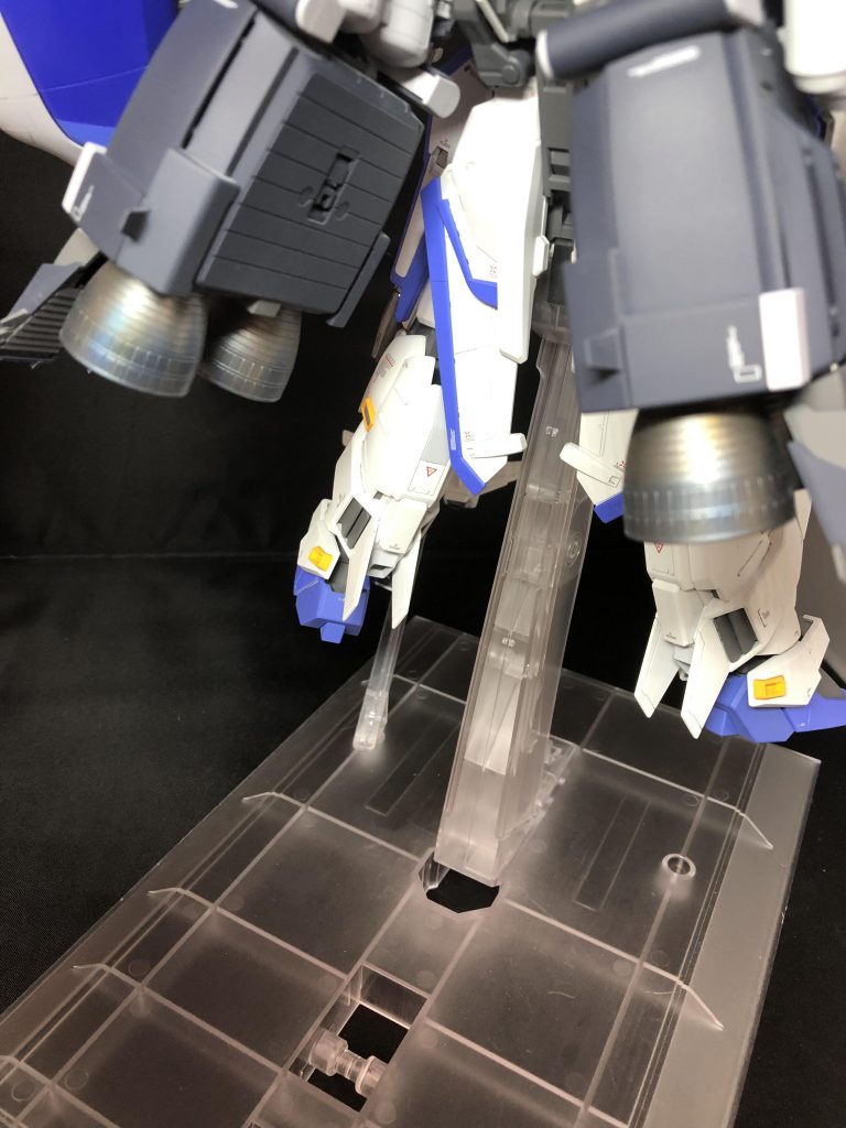 バーニアにはタミヤウェザリングマスターで焼けを表現してみました。