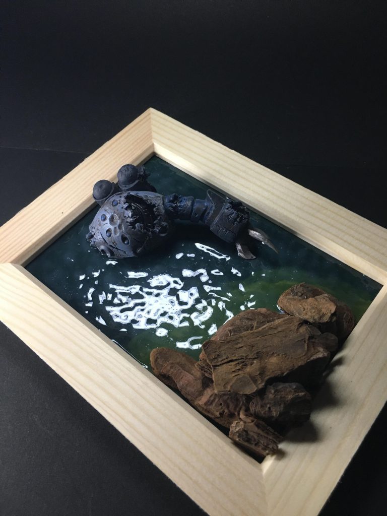 水面はボンドです。