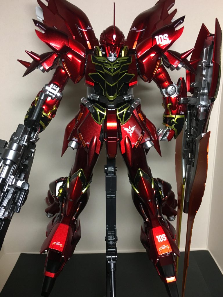 外装に関してはガイアのクリアレッドを
パーツごとにスターブライトシルバーorスターブライトゴールドの上に吹き付けてます！
技術不足であまり差が出てませんが..笑