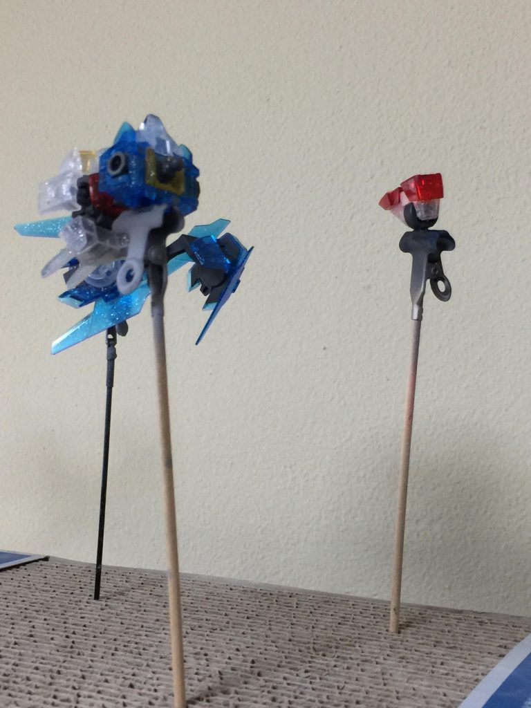 クリアカラーパーツは
スミ入れは しませんでした。
また 光沢トップコート
スプレーで 吹きました。