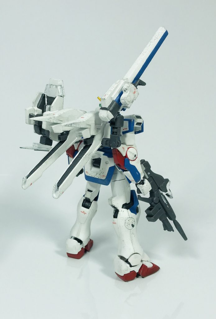 ## *[LM313V10-2 セカンドV]*

V2開発以前、Vガンダムのフレーム構造ではミノフスキードライブの出力に耐えられないとして一度は見送られたミノフスキードライブ搭載型のVガンダムという構想を、再検討し実現した機体で、ミノフスキードライブの出力をV2ガンダムより抑え、同時に機体のフレームに一部V2のものを採用することで、Vガンダムのもつ量産性をある程度残したまま、ミノフスキードライブを搭載することに成功している。