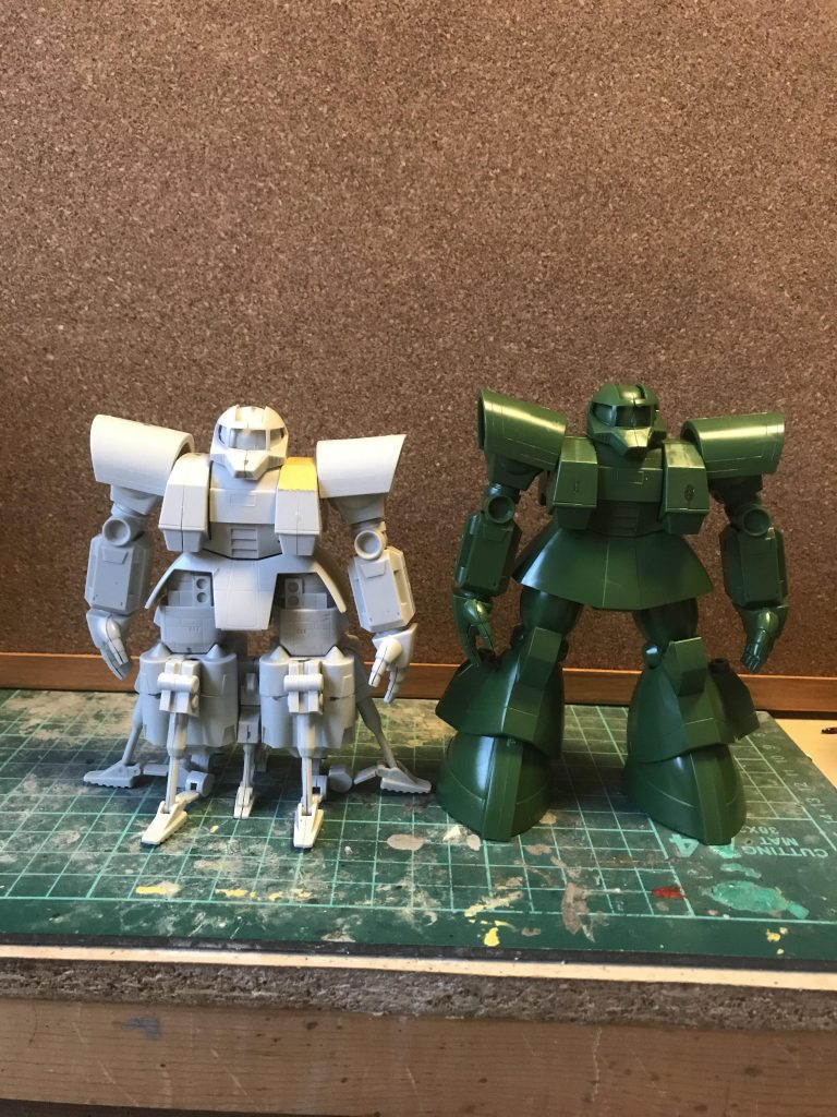 zタイプザクとの比較です。