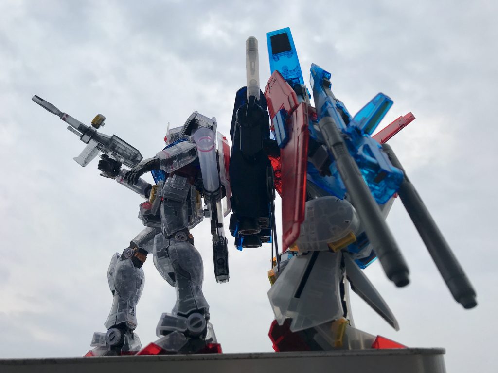 背中は任せた–2枚目/制作者：アストレイアス