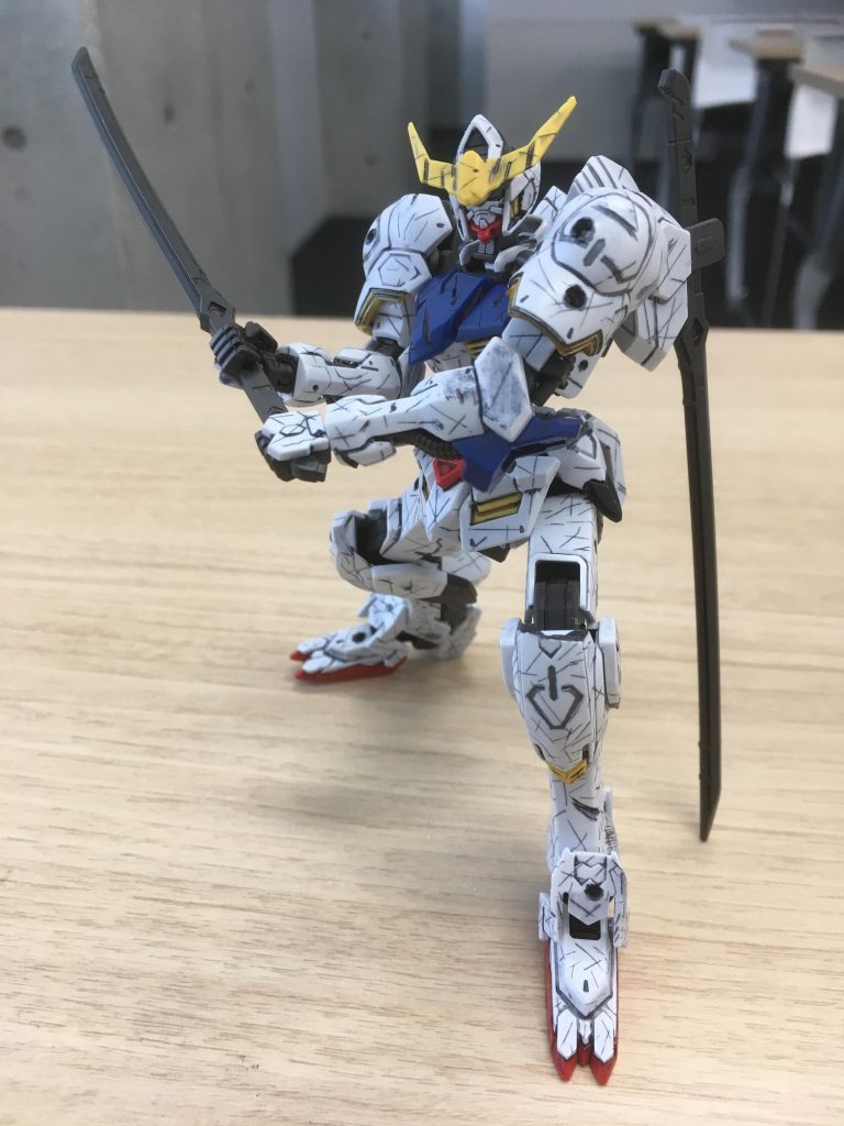 一刀でももちろん強い。
どんなMSの装甲でも最も簡単に斬り裂く。