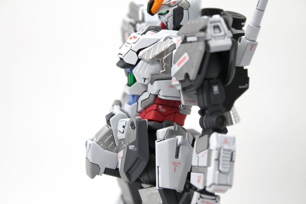 腰部で上下1mmずつの延長済み、足の根元と首も延長しています