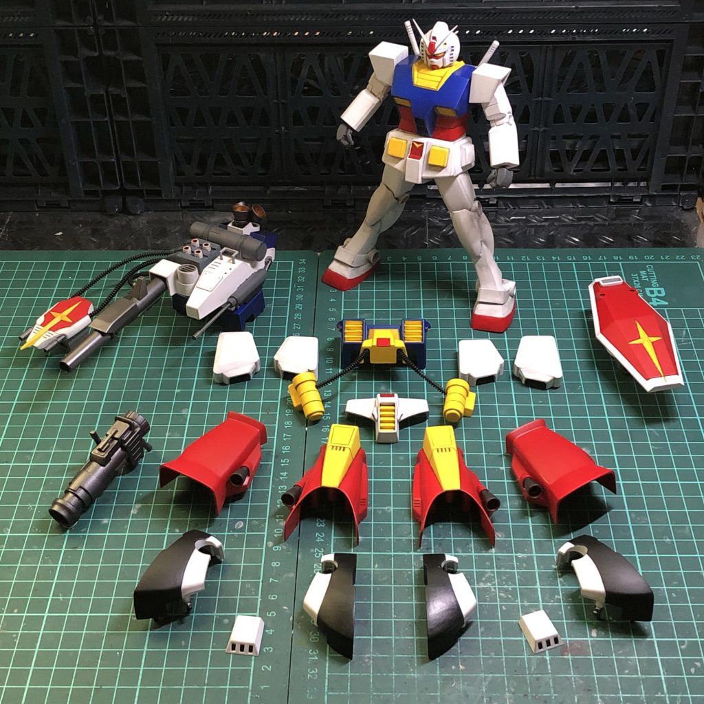 強化アーマーはすべて着脱可能です。