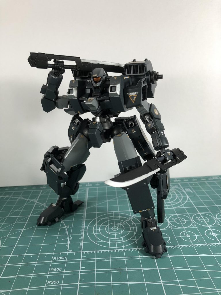 軽装備にする事で白兵戦も可能