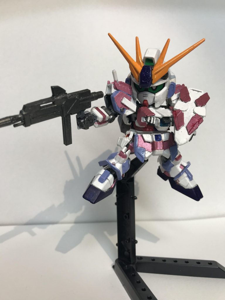 クロスシルエットなだけあって可動域は抜群!