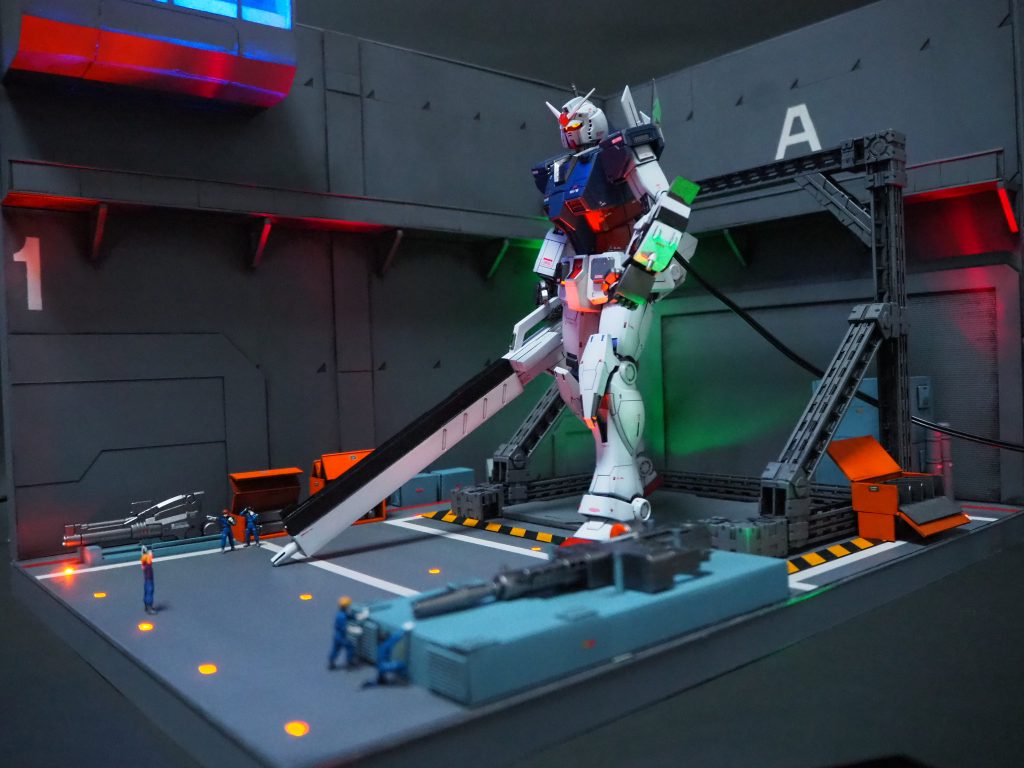 『起動』–6枚目/制作者：ヤマクロス