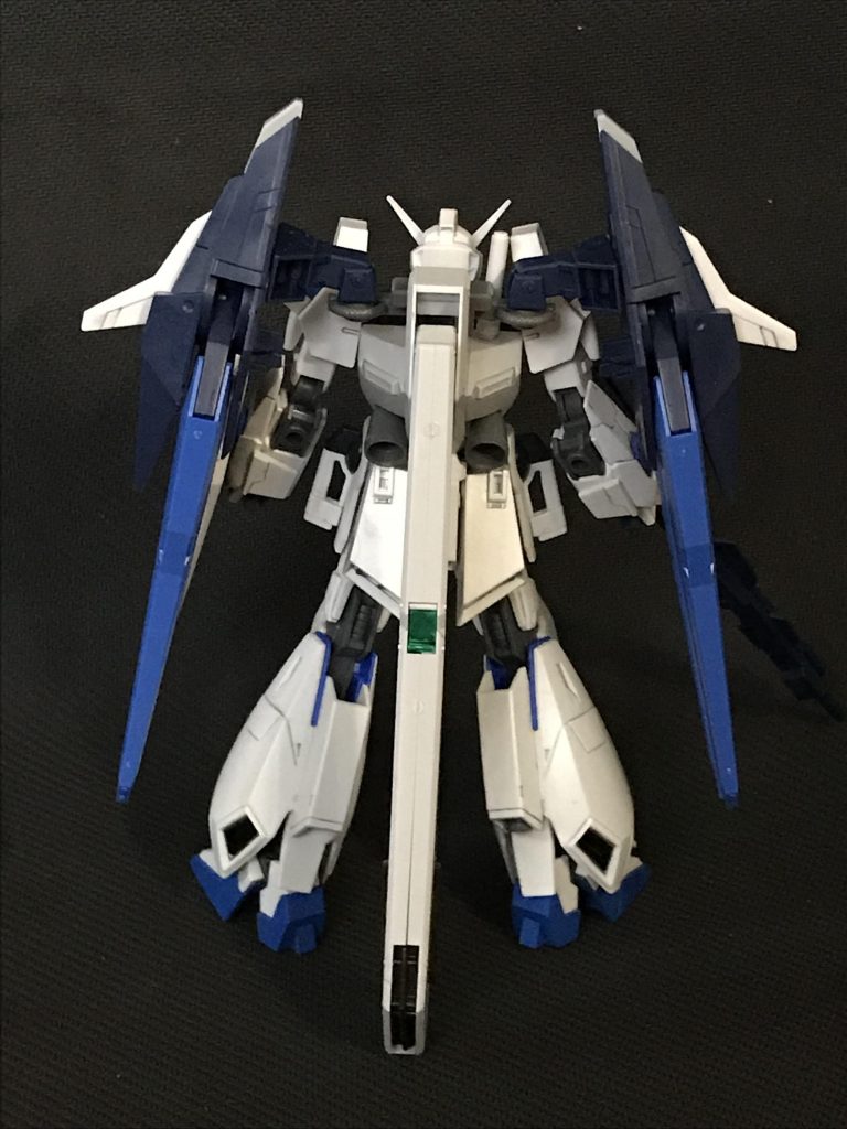 後面。腰部にもZのものを貼り付けてます。この後ろ姿がたまらなく好き。