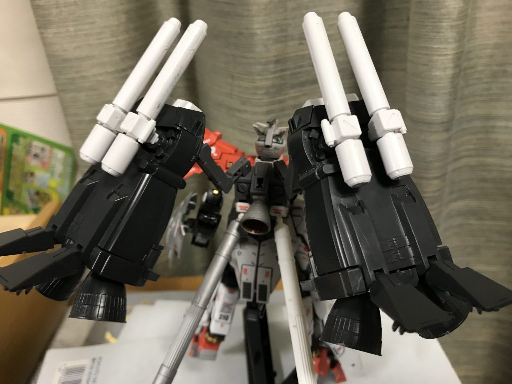 なんと言ってもこのブースターとプロペラントタンク!ロマンを感じさせます