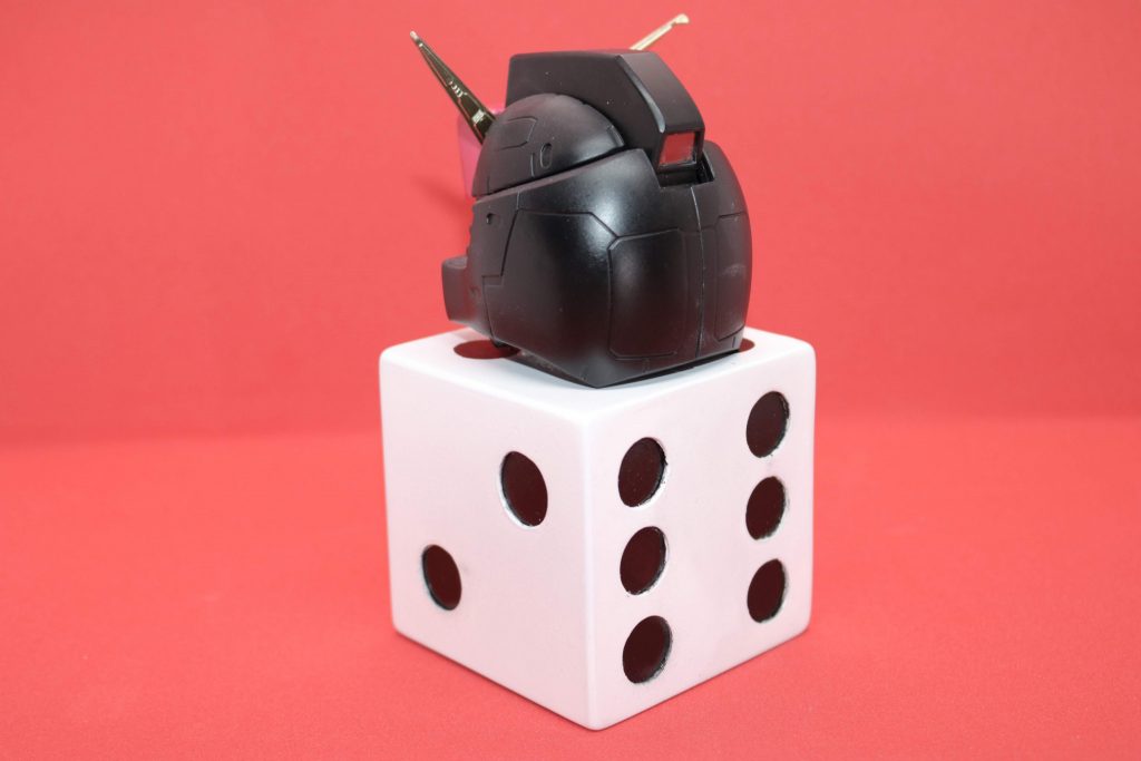 6の目、6連装ミサイルランチャー