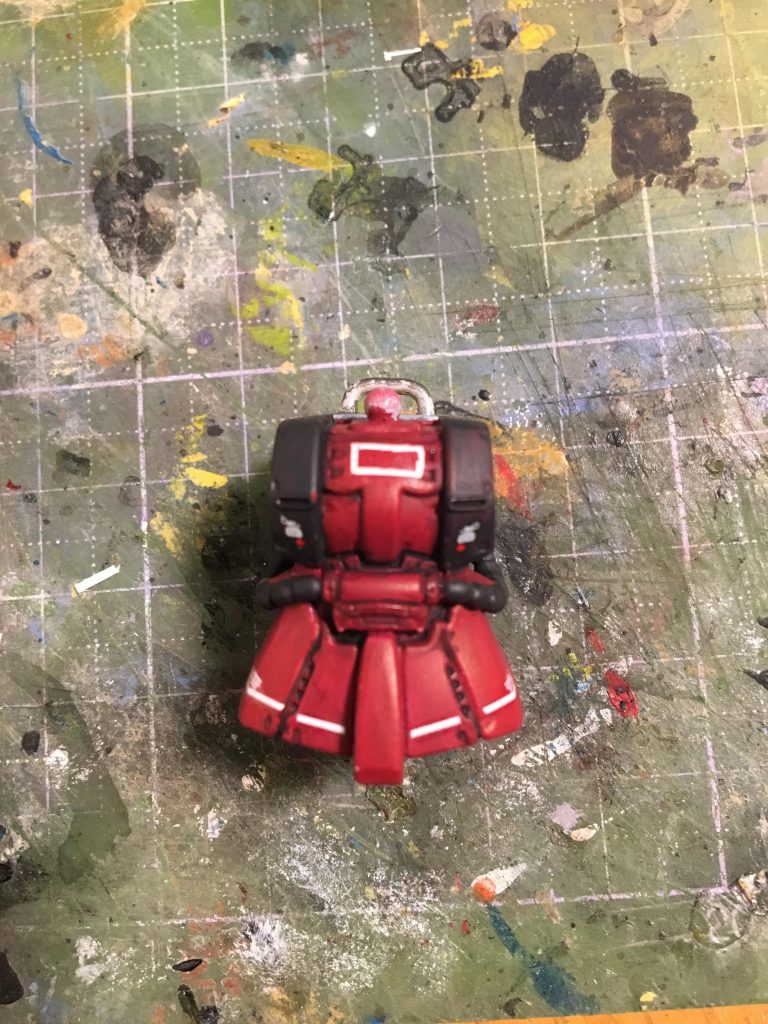 塗装はシタデルとタミヤエナメルで
デカールは手持ちのものを流用したり細切りしたりしてみました。