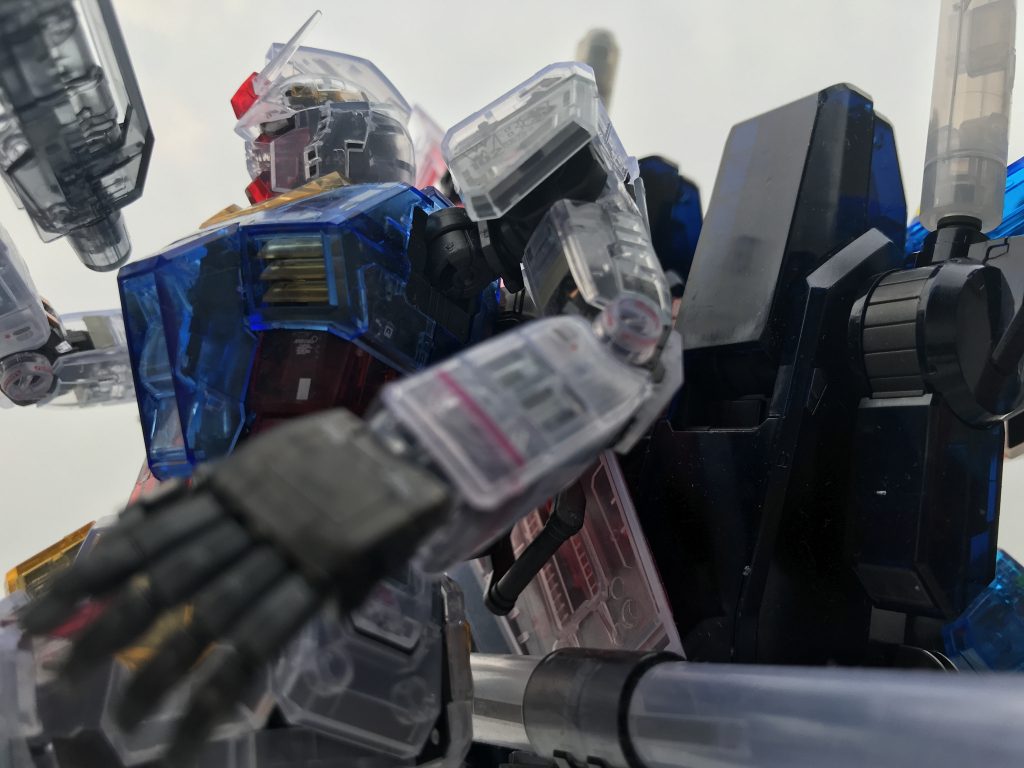 背中は任せた–5枚目/制作者：アストレイアス