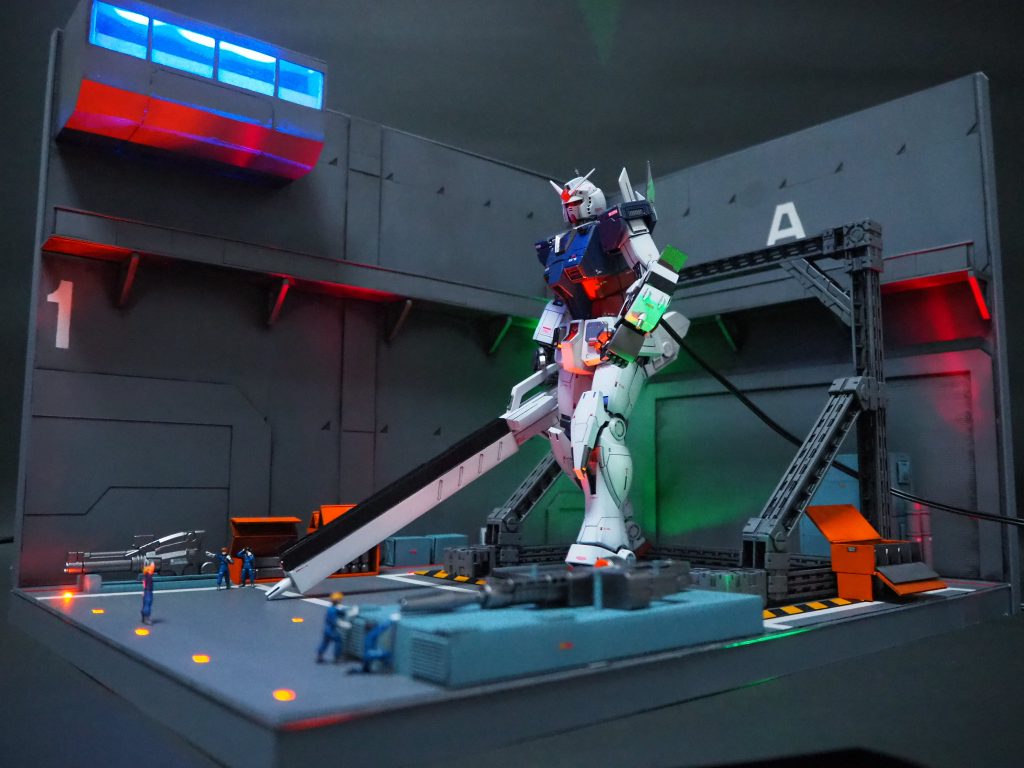 『起動』–2枚目/制作者：ヤマクロス