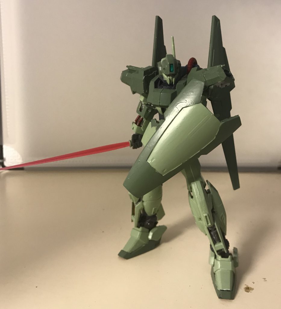 ビームサーベル装備。