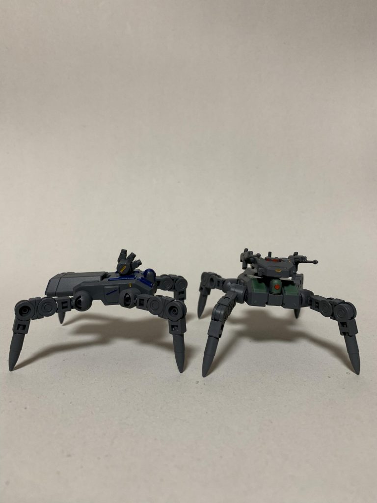 綱魔獣 ネコグモ(TKM-01)
旧大戦以前から生産されていた自立兵器の一種。小型の魔獣を掃討することを目的として開発された経緯を持つが、安価であったことから、偵察や警備などのバリエーションが作られた。
旧大戦初期には旧人類側の戦力として、新人類の鎮圧に使用される。
旧大戦中期以降は、古操兵相手に待ち伏せによる自爆攻撃に使用され、新人類側に少なくない被害を与えている。
旧大戦以後に残った残存機体の大半が、命令を解除されないまま、戦地に取り残され、小型綱魔獣として現在も操兵を狙って襲いかかってくる。
なお、旧大戦時には、新人類側の戦力としても少数が稼働しており、現在までに生き残ったと思われる機体が、魔獣に襲われた冒険者を助けたという記録が2例存在する。