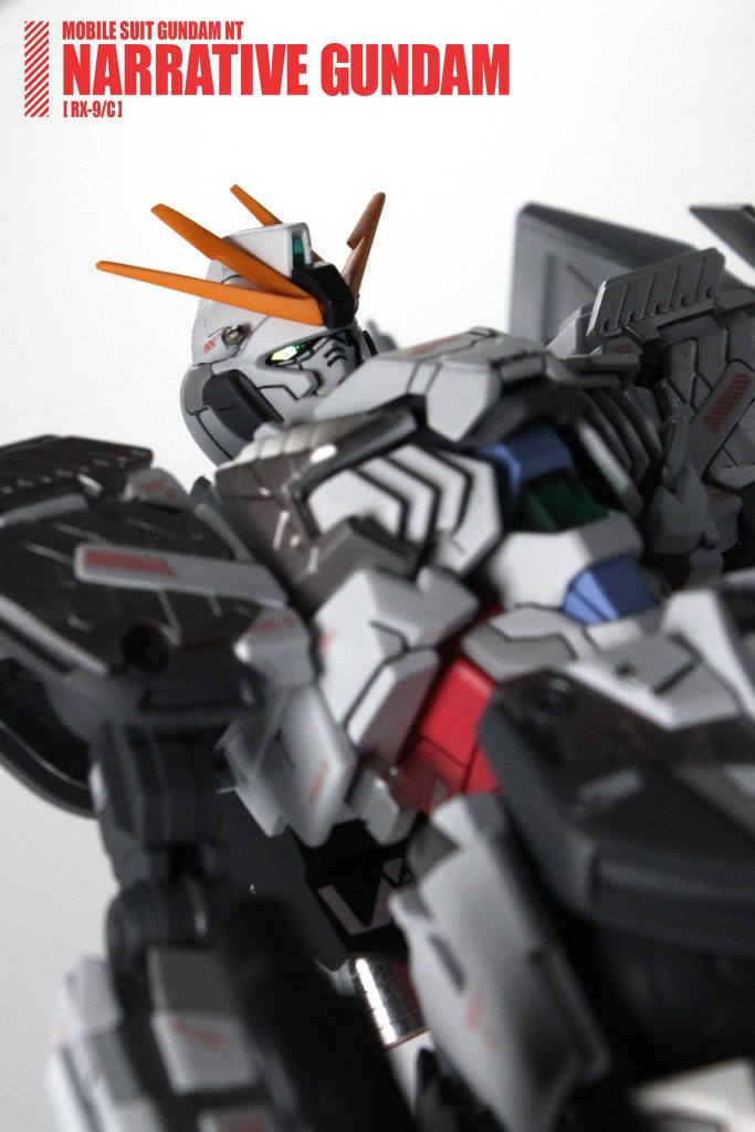 ツインアイは付属のシールの上からオーロラシートを貼り、カットしたものを貼っています。