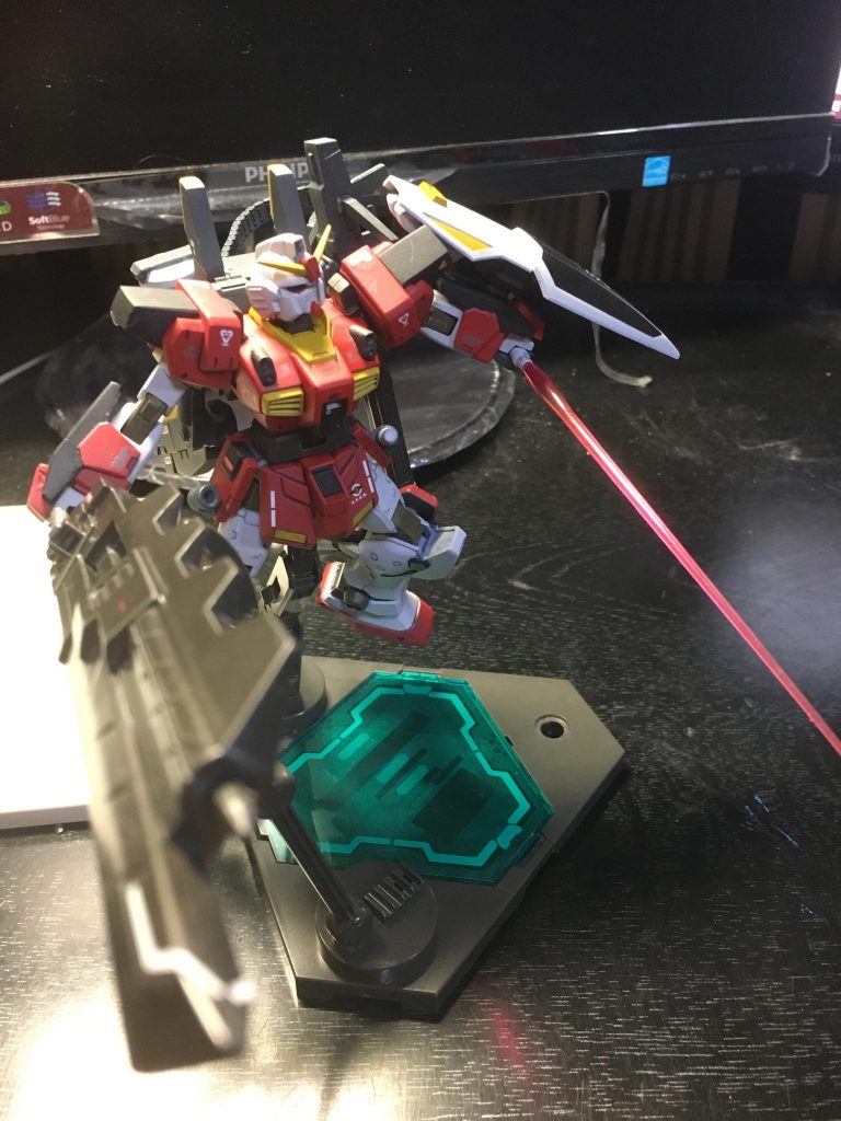 バスタードブレード
パイロットの要望により新造された装備
MS装甲以上の硬度を誇り表面には対ビームコーティングが施されており盾としても使用可能
また一発限りのパイルバンカーも搭載されており重装甲な機体や戦艦も粉砕できる威力を誇る
(アスタロトリナシメントのバスタードチョッパーとデモリッションナイフを連結し長さ調節したものです)