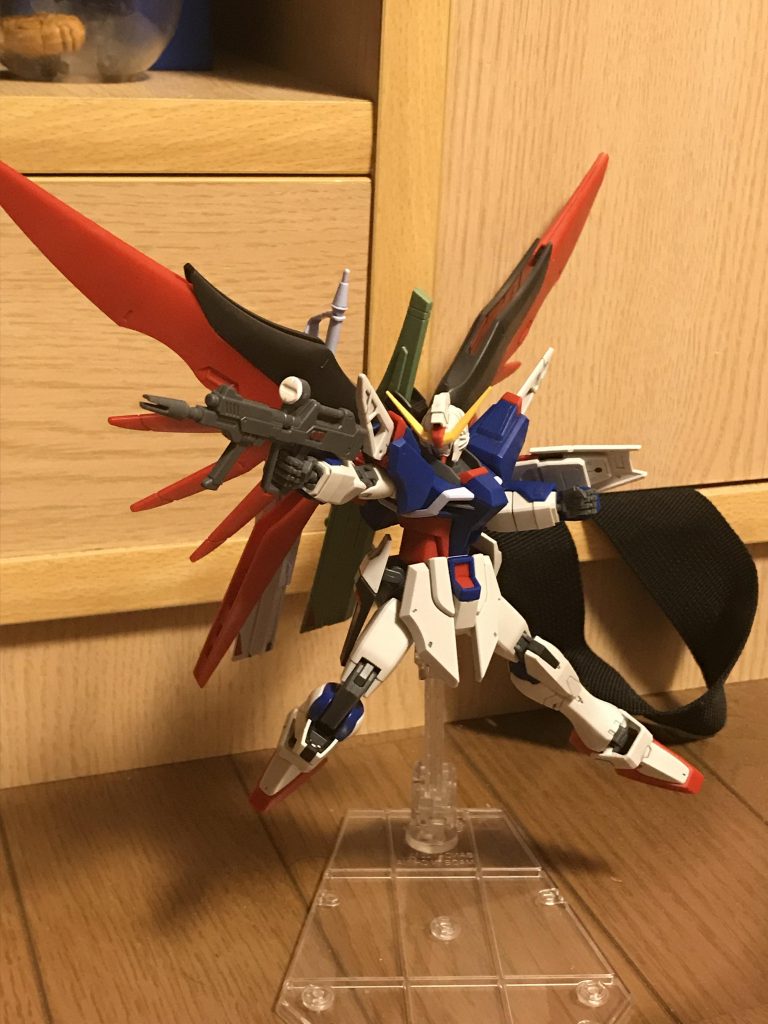 アクション！ 既に羽がでかいので光の翼エフェクトがなくてもなかなかかっこいいです。