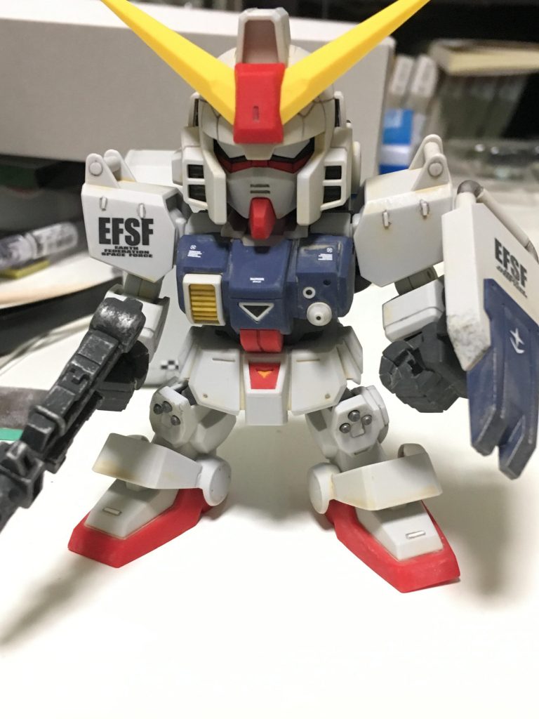 ウェザリングカラーで軽くウォッシング。