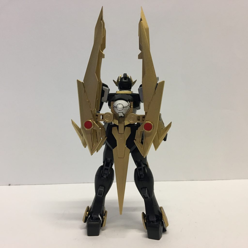 今回、一番気合いを入れて作成した背中パーツはトランジェントガンダムをベースにミキシングしたものでこの状態でもインパクトがあります^_^