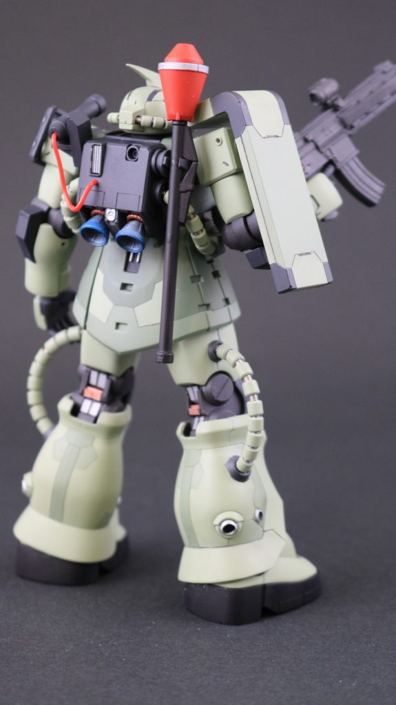 事故で太ももとふくらはぎはパーツの大部分が融けましたがパテで何とか修正
無駄に時間を取られました