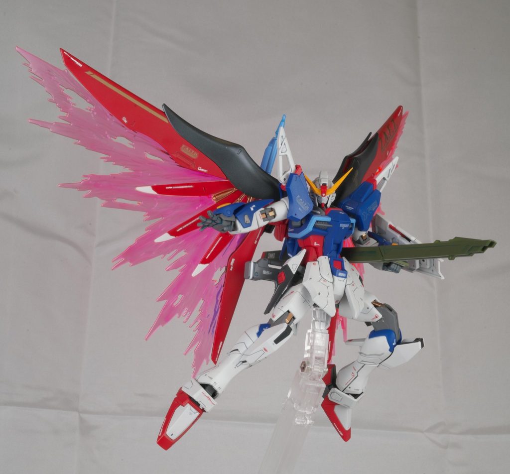 パルマエフェクトも先と同様にブルー系でグラデーション塗装を施してあります