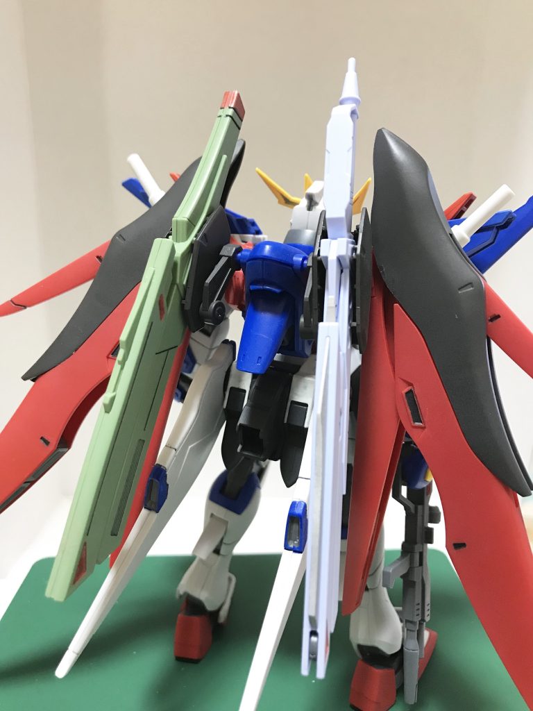 背面
腰に追加スラスター