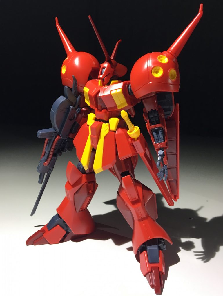 最近のキットだけあってプロポーションはイジる気にはなりませんでした。ただHGはエッジか緩いので…