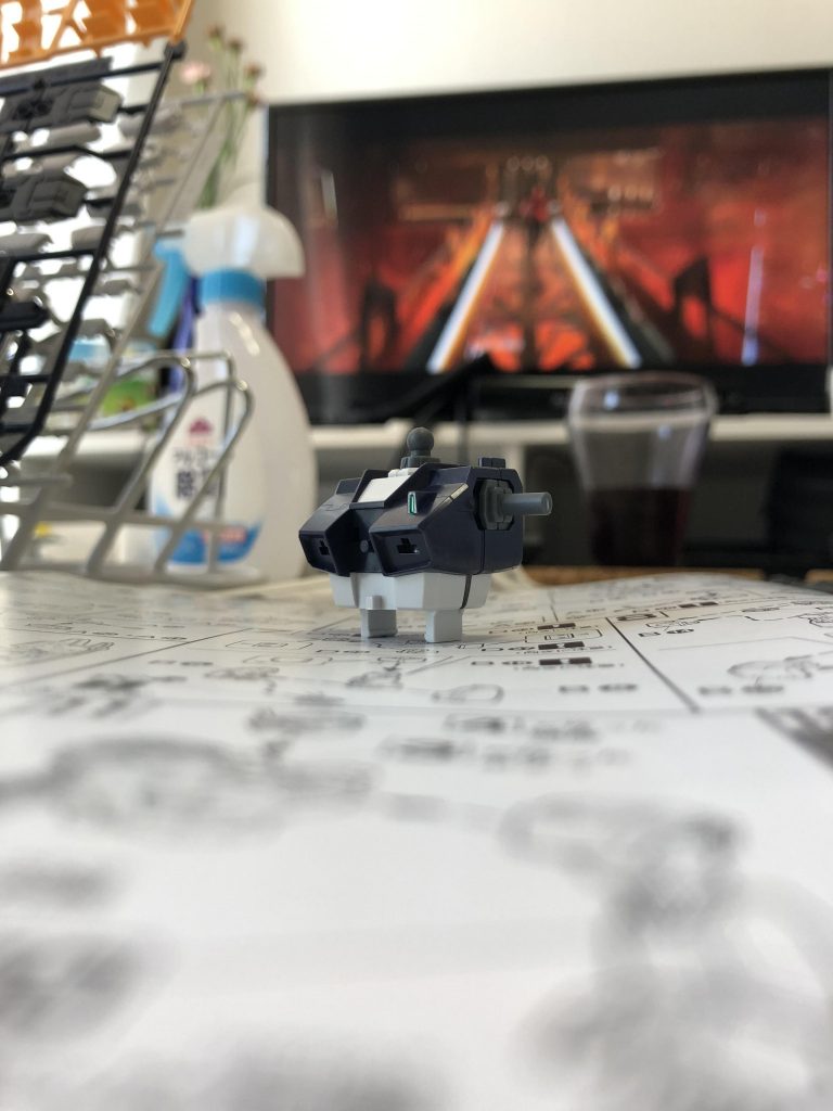 胸部センサはデカールもないので塗装必須です。