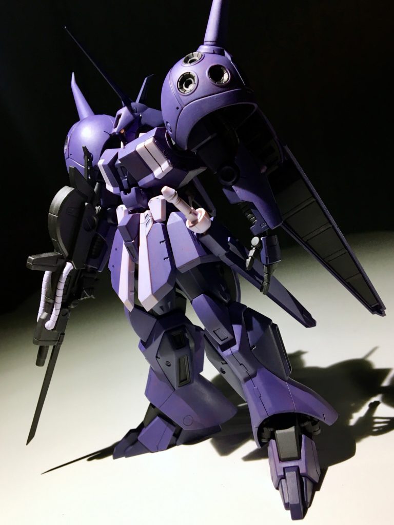 デカール前。
実はネオジオンにするか、バーナムにするか、この時点でも迷ってましたw