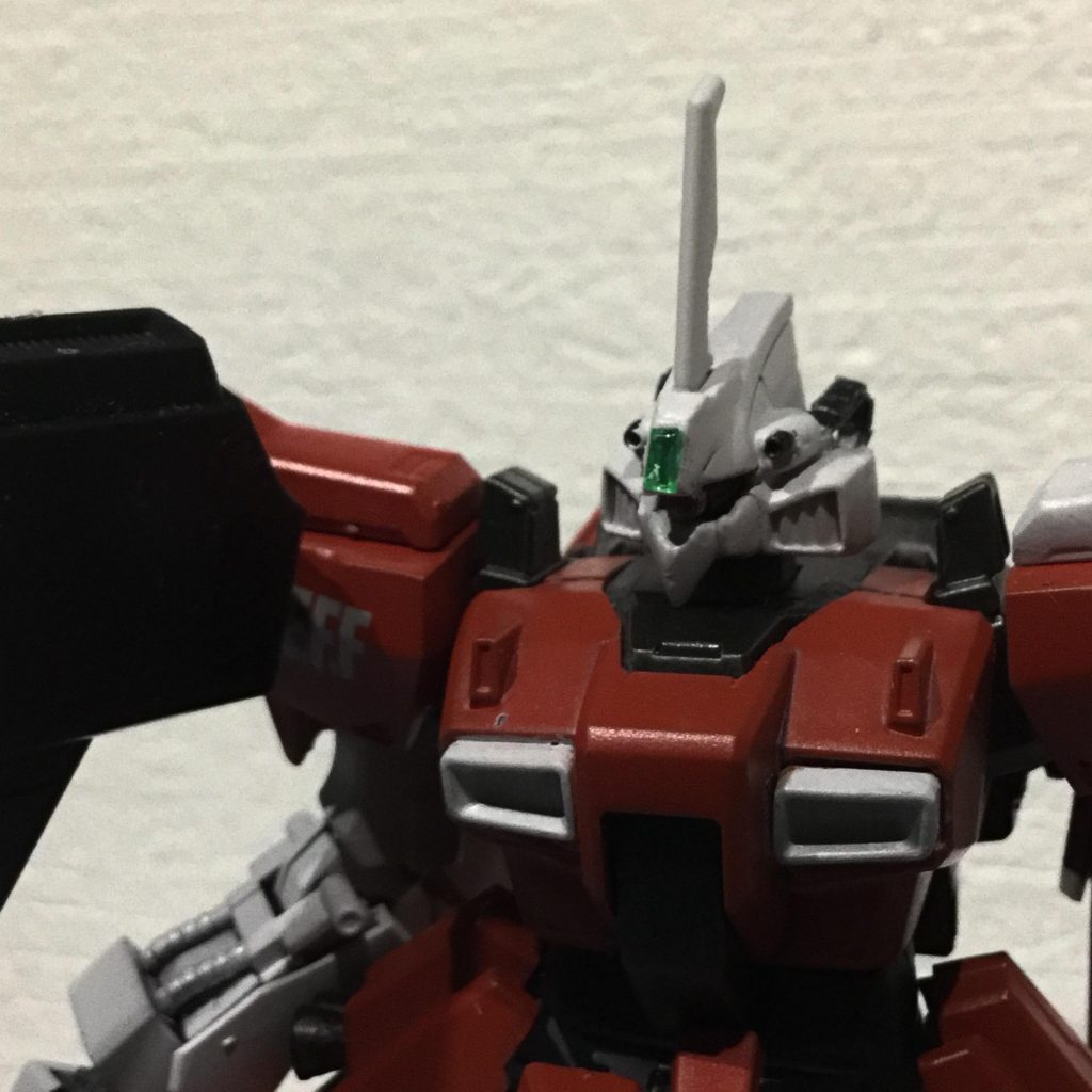 エゥーゴ時代に機体補修用にストックしてあったガンダムMK-Ⅱや百式の装甲を流用。
エゥーゴ時代からアムロに憧れがありロンド・ベルに移籍した際、リックディジェの代わりに乗って欲しいと作った機体。結局アムロはリガズィに乗る事になりその夢は叶わなかった。
コクピットは頭部から腹部へと変更。