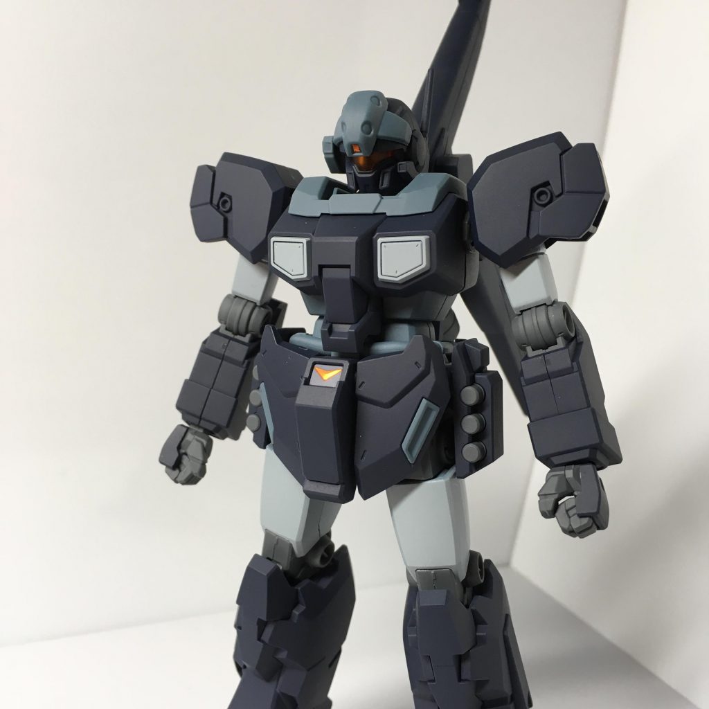 部分的にタミヤのライトゴーストグレイを塗装しています。オリジナル要素はそれくらいかな...？