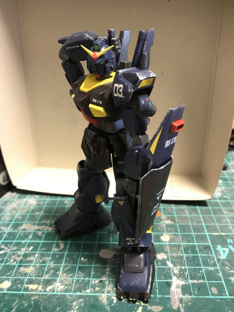 ビームサーベルを掴めるようにしました。