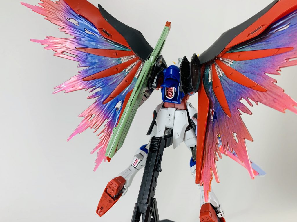 背面。素組み派の方も。ふくらはぎのスラスターは塗った方がシマるのでおすすめ。