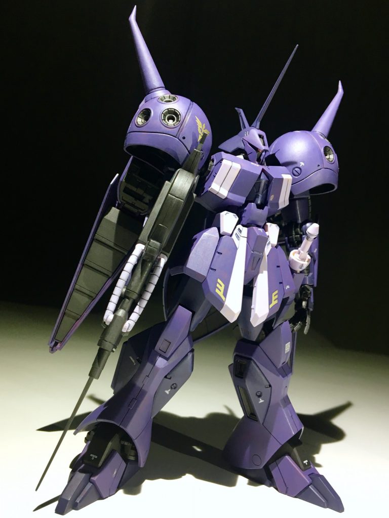 ビームライフルがちょっとヤボったいのですが、ZZ当時の設定なのでそのままに。