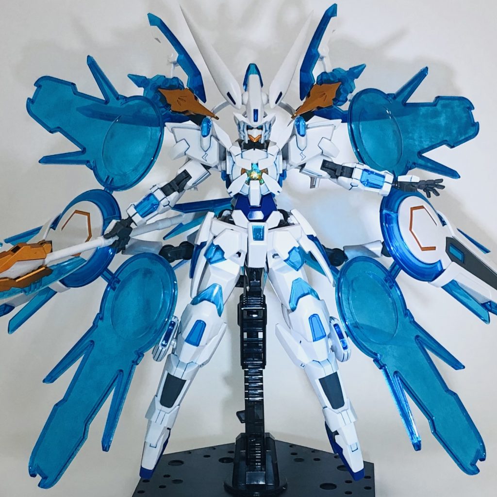 なんちゃらバースト的な。
エフェクトの裏にはうっすらシルバーを拭いて粒子感を出してるんですが写真じゃあんまりわからない…