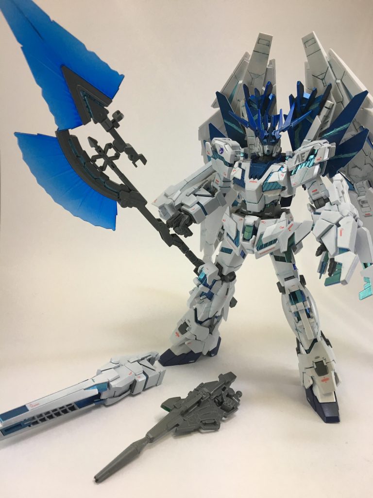 バンシィデストロイモードを使用してアームドアーマーBSの展開状態は肘から先の付け替えで切り替えれます。