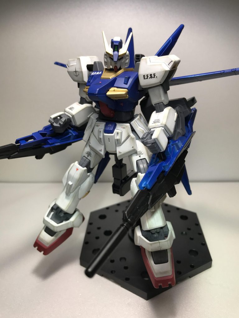 前からはこんな感じ。