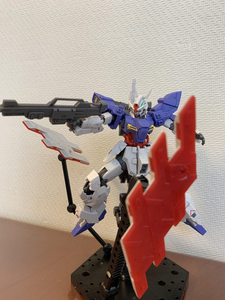 武器の多さは、飾り方や魅せ方のレパートリーを増やしてくれますね。

撮影後にどう飾ろうか迷った挙句、少し角度を付けた素立ち（？）状態にしました←