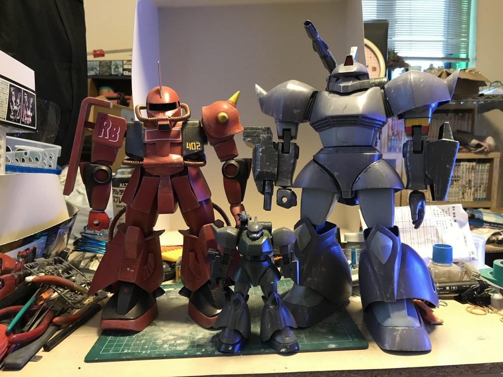 1／144の比較
となりのゲルググキャノンはザクの後に作りました。