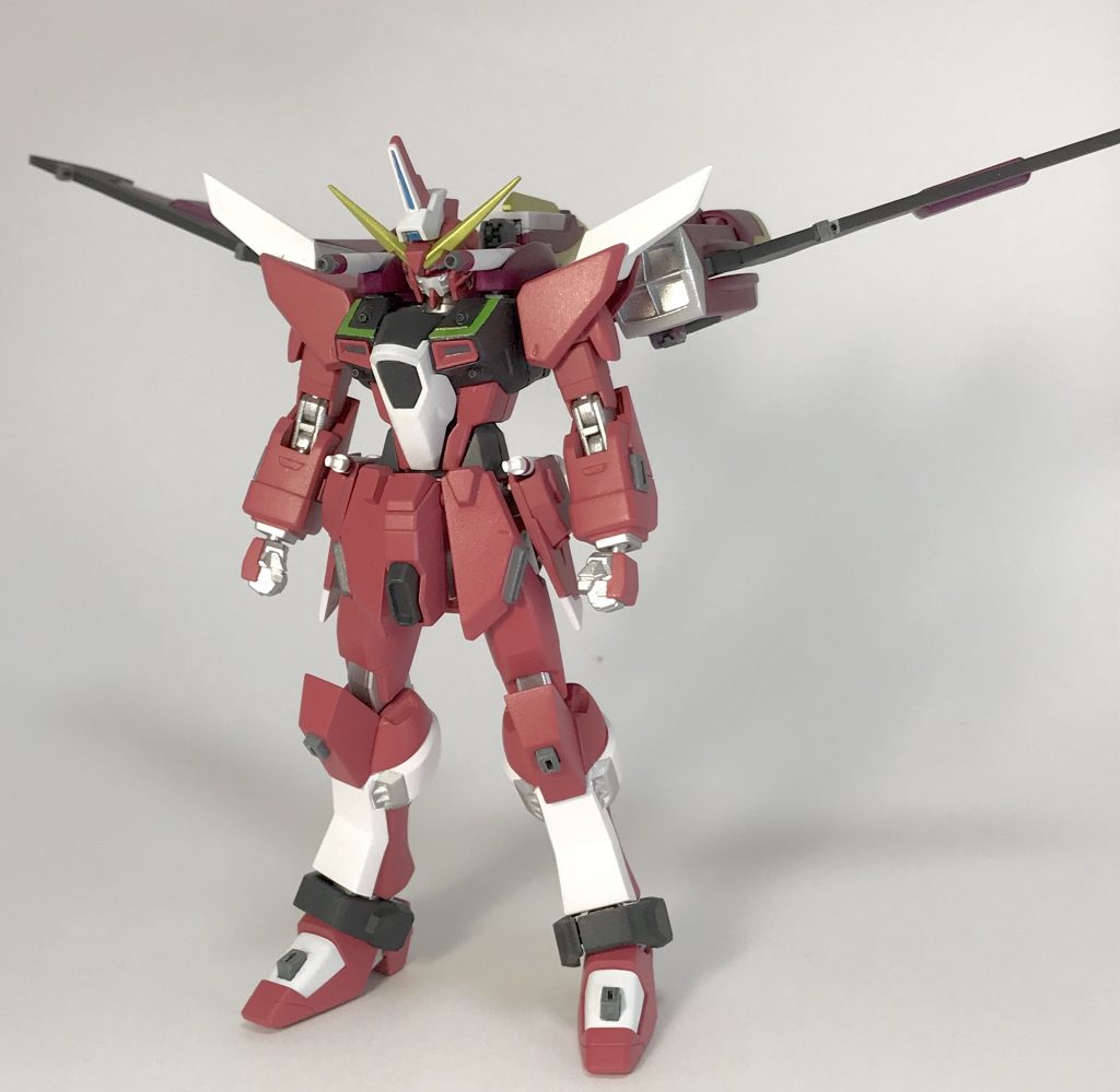 ファトゥム展開した状態。
ウイングが上方向にスイングするようになってます。
こだわりとして下方向にはスイングしません。