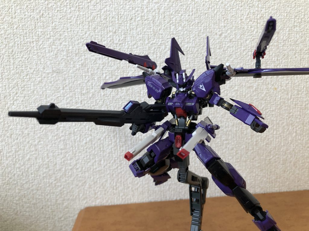 フルバースト！
思いっきりビーム兵器を装備してますが、オリジナル仕様ということで…