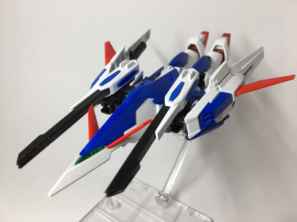 変形状態で。
2問のビームキャノンが展開されます。