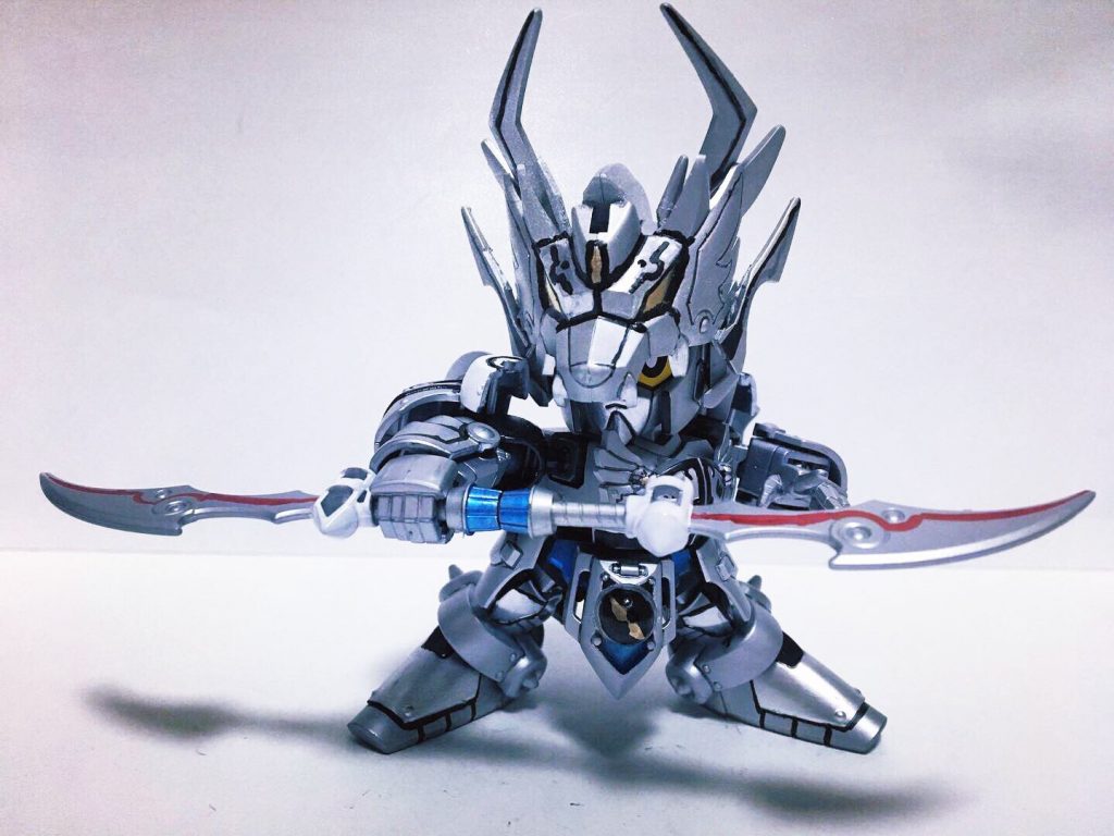 ふた振りの剣を繋ぎ「銀牙銀零剣」。思ったより長くなりました。