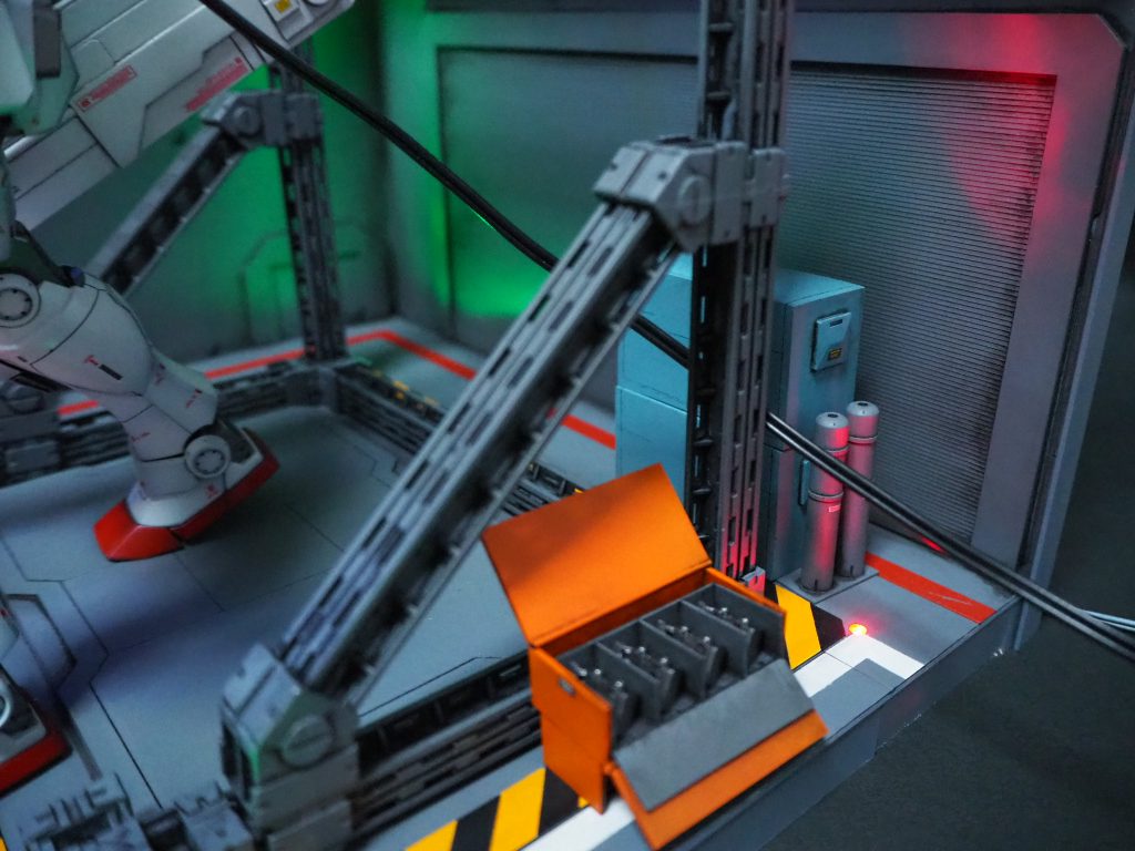 『起動』–3枚目/制作者：ヤマクロス