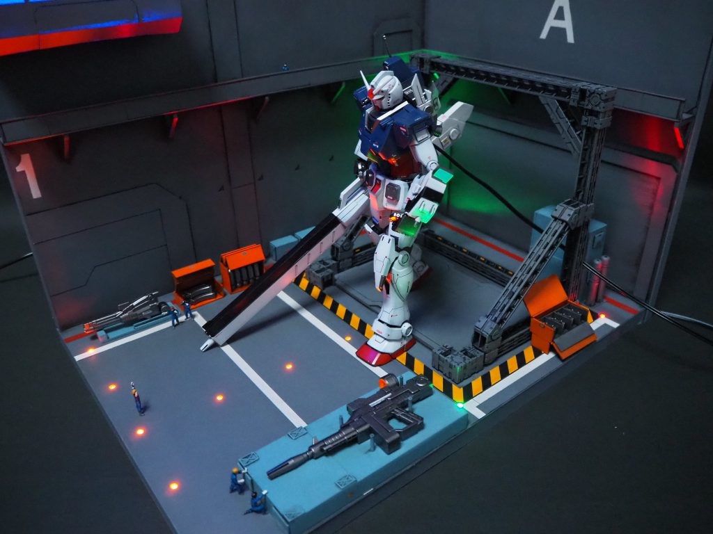 『起動』–3枚目/制作者：ヤマクロス