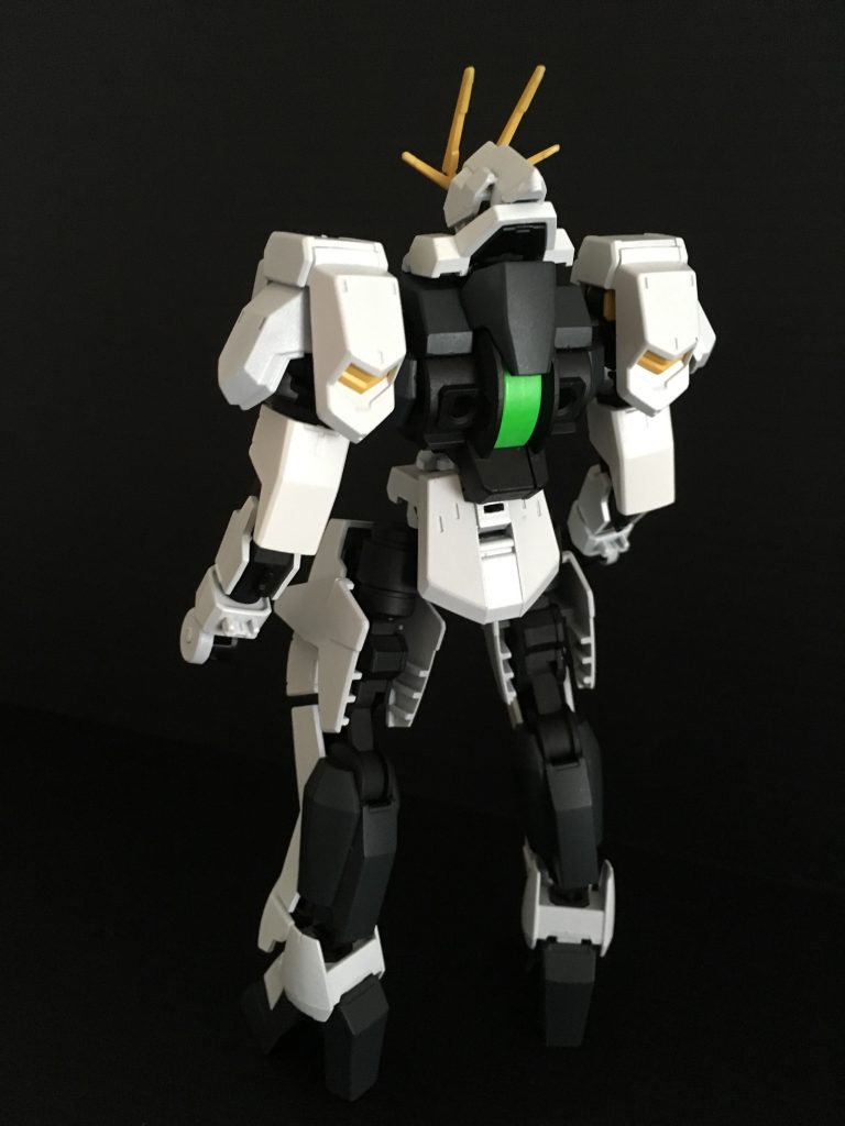 武装:
ビーム・ライフル
ビーム・サーベル
試作シールドファンネル